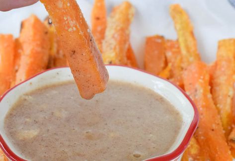 The Backroad Life: Sweet Potato Fries with Toasted Marshmallow Dipping Sauce Marshmallow Dipping Sauce, Sweet Potato Fries Dipping Sauce, Sweet Potato Dip, Marshmallow Sauce, Sweet Potato Slips, Crispy Sweet Potato Fries, Marshmallow Dip, Crispy Sweet Potato, Side Order