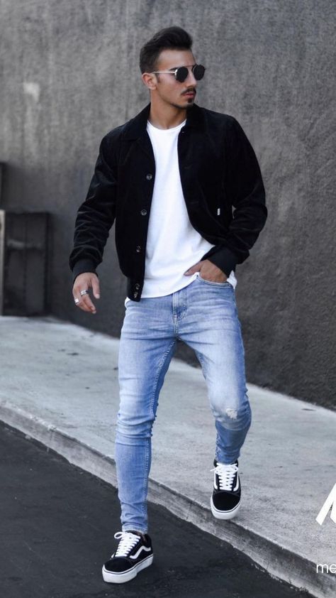 Trend Council, Young Mens Fashion, Stylish Men Casual, Outfit Jeans, Mens Fashion Classy, Mens Fashion Casual Outfits, Men Fashion Casual Outfits, Mens Winter Fashion, Mens Casual Outfits