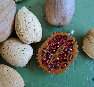 Walnut shell pendant Walnut Shell Jewelry, Foraged Jewelry, Nutshell Crafts, Walnut Diorama, Nut Crafts, Walnut Shell Crafts, Walnut Art, Walnut Jewelry, Avocado Seed