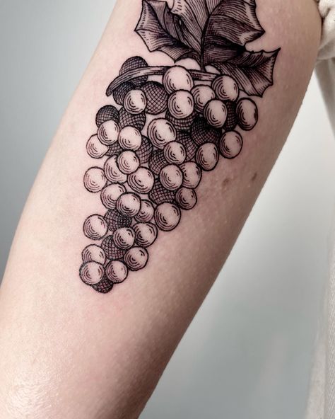 Grapes Thank you Anna! DM/email me for appointments. Last March dates available, April diary open! . . . . . #tattoo #nationalgeographic #illustration #vintageillustration #engraving #engravingtattoo #scientificillustration #grape #grapetattoo #blackwork #ukengravers #ukengravingtattoo #femaletattooer #londontattoo #treebranches Moon Eye Tattoo, Grapevine Tattoo, Grape Tattoo, Open Tattoo, Engraving Tattoo, London Tattoo, Green Grapes, Scientific Illustration, Eye Tattoo