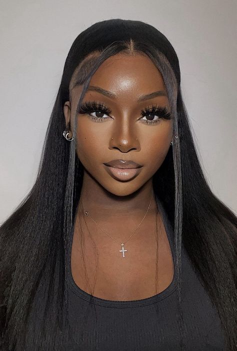 Different Makeup Looks For Black Women, Dark Skin Glam Makeup, Dark Skin Girl Makeup, Vampy Makeup For Black Women, Wig Vendors, Church Makeup, Flawless Face Makeup, Light Makeup Looks, Vendor List