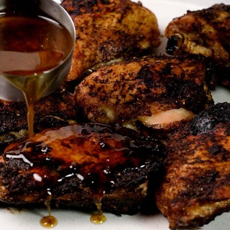 Best Coffee-Rubbed Chicken Thighs Coffee Chicken Recipe, Chicken Thigh Rub, Burbon Chicken, Couscous Bowl, Smoked Chicken Recipes, Cocoa Powder Recipes, Moroccan Couscous, Coffee Rub, Chicken Thighs Recipes