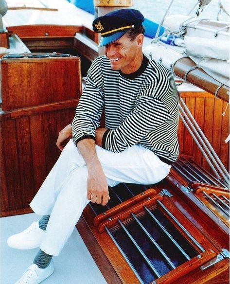 The Rake - The modern voice of classic elegance Sailor Outfit Mens, Sailing Fashion, Coast Fashion, Style Analysis, The Rake, Cruise Fashion, Luxury Menswear, Africa Safari, Vintage Suits