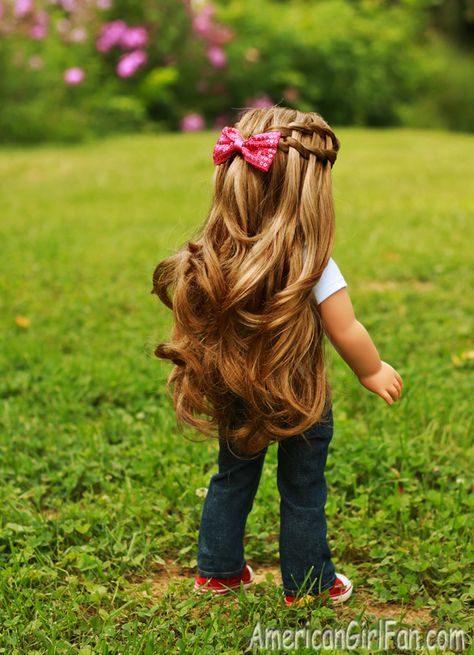 Hairstyles With Graduation Cap, Simple Girls Hairstyles, Doll Hairstyle, Waterfall Twist, American Girl Hairstyles, Doll Hairstyles, Waterfall Hairstyle, American Girl Store, American Girl Doll Hairstyles