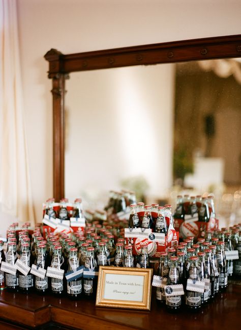 Dr Pepper Wedding, Classic Wedding Ideas, Wildflower Wedding Theme, Wedding Dr, Kentucky Wedding, Lesbian Wedding, Gay Wedding, Wildflower Wedding, Mod Wedding