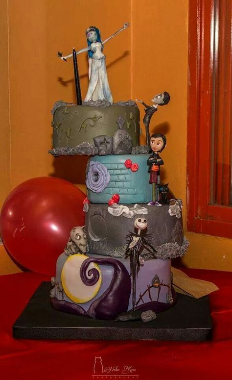 Jack cake Nightmare Before Christmas Cake, Crazy Wedding Cakes, Nightmare Before Christmas Wedding, Christmas Wedding Cakes, Disney Wedding Cake, Disney Inspired Wedding, Crazy Cakes, Disney Cakes, Halloween Cakes