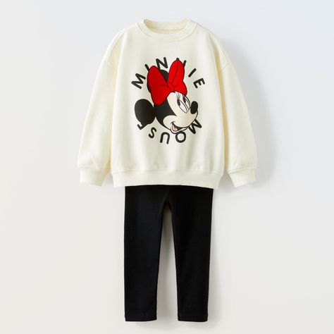 Fall Chic Outfits, Sweatshirt And Leggings, Zara Fall, Minnie Mouse Sweatshirt, Disney Print, Sweater Bags, Mickey Mouse Sweatshirt, Sweatshirt Set, Leggings Set