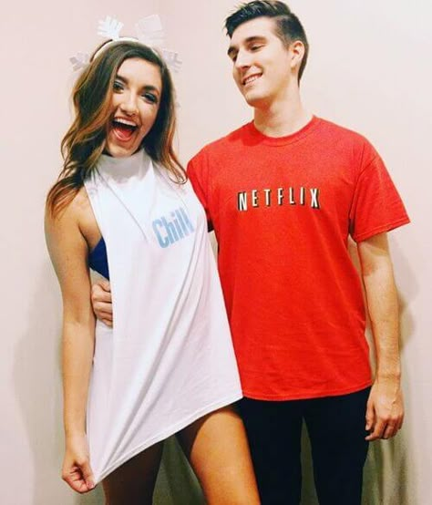 41 Best Halloween Costumes For College Students (Girls, Groups, Guys, & Couples) Diy College Halloween Costumes, Netflix And Chill Costumes, Couple Halloween Costume, Easy Couple Halloween Costumes, College Halloween Costumes, Diy College, Meme Costume, Costumes College, Halloween Costumes College Girls