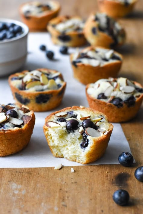 Almond Financier Recipe, Tea Cake Recipes, Friands Recipe, Financier Recipe, French Pastries Recipes, French Almond, Almond Tart, Pastries Recipes, French Baking