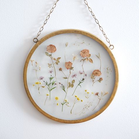 Pressed flowers case