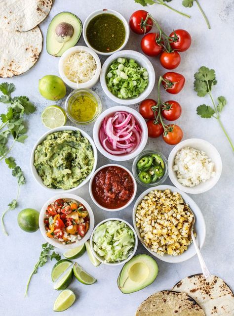 how to set up a taco bar for father's day I howsweeteats.com Taco Bar Party, Salads Recipes, Taco Party, Salad Ideas, Taco Bar, Flank Steak, How Sweet Eats, Eating Plans, Fajitas