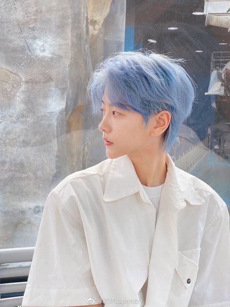 Hair Colour Ideas For Men, Mens Blue Hair, Boys Blue Hair, Baby Blue Hair, Short Blue Hair, Liu Bei, Pastel Blue Hair, Dyed Hair Men, Haircut Inspo