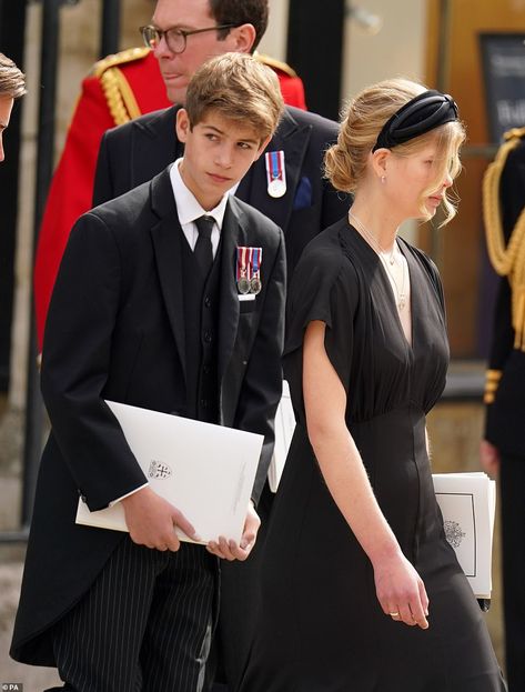 Queen Elizabeth Grandchildren, James Windsor, James Viscount Severn, Prince James, James Viscount, Queen Elizabeth 2, Louise Windsor, Viscount Severn, James Alexander