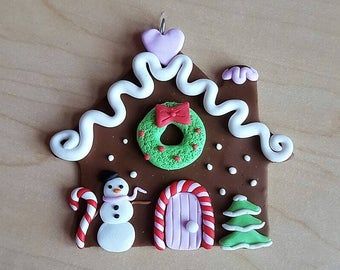 Air Dry Clay Christmas Crafts, Gingerbread House Polymer Clay, Polymer Clay Gingerbread House, Clay Gingerbread House, Polymer Clay Gingerbread, Clay Gingerbread, Xmas Market, Gingerbread House Candy, Mini Gingerbread House