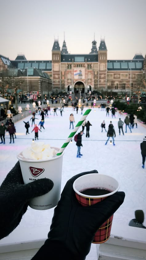 December In Amsterdam, Amsterdam Christmas Aesthetic, Amsterdam Christmas Market, Amsterdam Winter Aesthetic, Amsterdam Aesthetic Winter, Amsterdam New Year, Amsterdam In December, Amsterdam In Winter, Amsterdam Christmas