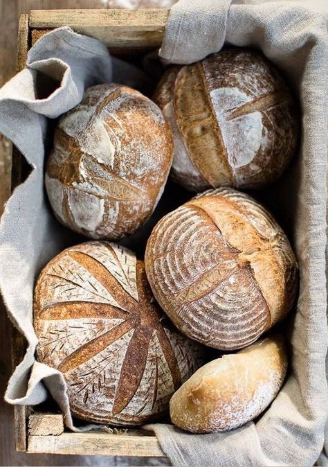 Sourdough Baking Aesthetic, Fresh Bread Aesthetic, Bread Product Photography, Bread Baking Aesthetic, Baking Bread Aesthetic, Sourdough Bread Aesthetic, Sourdough Aesthetic, Bread Lame, Bread Shop