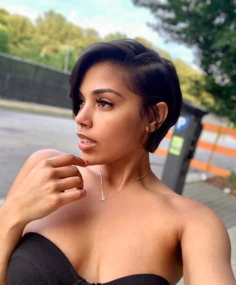 Arraya Hope, Short Haircuts Black Hair, Short Hair Blowout, Mini Bob, Relaxed Hairstyles, Short Relaxed Hairstyles, Magic Love, Short Hair Pixie Cuts, Short Sassy Hair