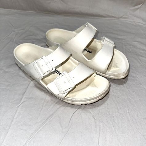 white rubber birkenstocks. size 37. Birkenstock Shoes, Birkenstock, Plus Fashion, Fashion Trends, Closet, Fashion Tips, White, Clothes Design