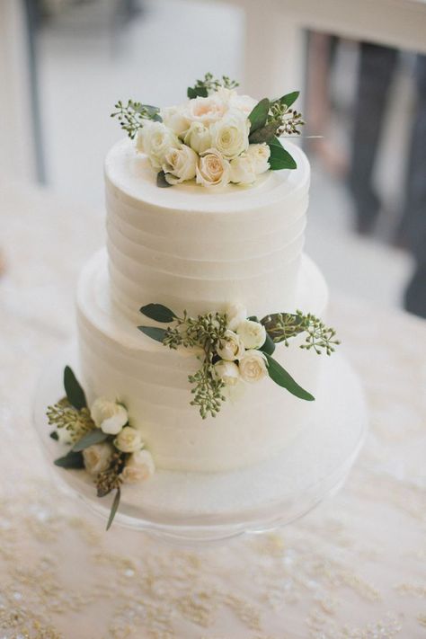 Vintage Pasta, 2 Tier Wedding Cakes, Rustic Spring Wedding, Spring Wedding Cake, Rustic Wedding Cake, Simple Wedding Cake, Wedding Cakes Vintage, White Wedding Cake, Elegant Wedding Cakes