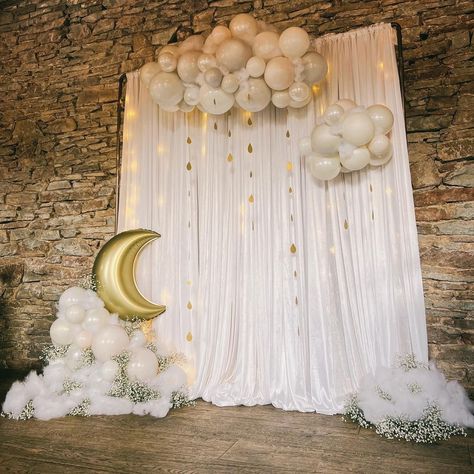 Moon Baby Shower Theme, Cloud Baby Shower Theme, Moon Stars Baby Shower, Star Baby Shower Theme, Cloud Theme, Idee Babyshower, Baby Shower Theme Decorations, Twinkle Twinkle Baby Shower, Moon Baby Shower