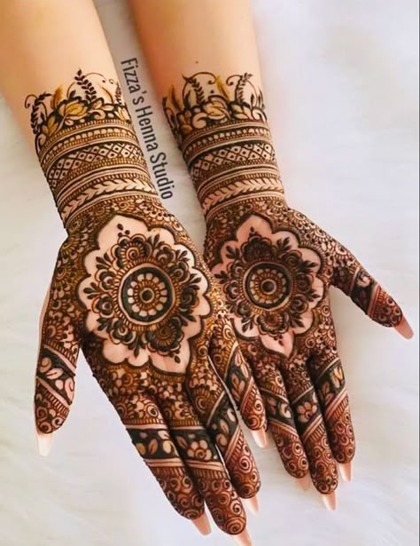 henna henna designs henna tattoo henna tattoos henna design henna tattoo designs hennas henna hand henna tattoo design Henna Tattoo Design, Wedding Henna Designs, Finger Mehndi, Tattoos Henna, Front Mehndi Design, Indian Mehndi Designs, Henna Hand, Heena Design, Mehndi Designs Bridal Hands