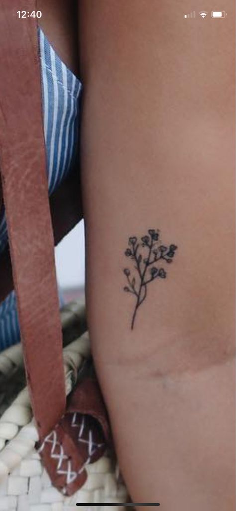 Julia Havens Tattoo, Julia Havens, Dainty Tattoo, Spring Mood, Dainty Tattoos, Flower Tattoos, Flower Tattoo, Tatting, Tattoo Ideas