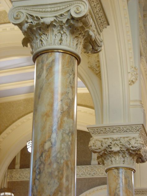 Faux Marble Columns In Living Room, Decorative Paint Finishes, Faux Marble Paint, Marble Pillar, Marble Interior, Cat Motif, Marble Columns, Wall Painting Decor, Stone Columns