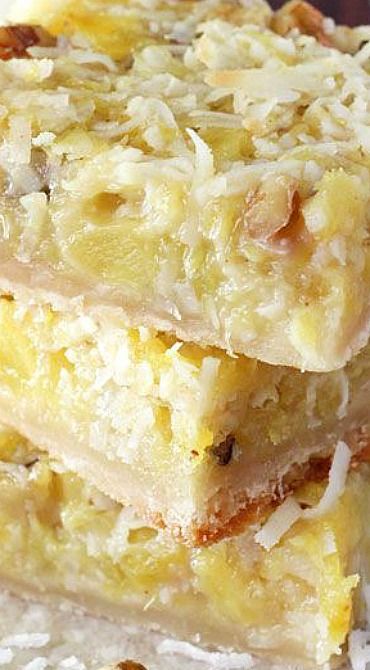 Pineapple Dessert, Tropical Desserts, Pineapple Dessert Recipes, Bar Desserts, Pineapple Desserts, Bars And Squares, Coconut Desserts, Coconut Bars, Pineapple Recipes