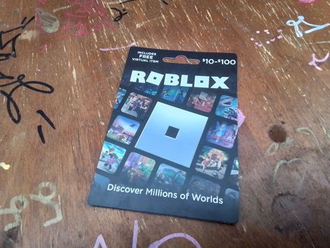 Free Roblox Gift Card Codes, Roblox Generator, Christmas Presents For Kids, Roblox Gift Card, Credit Card Hacks, Giveaway Gifts, Free Robux, Roblox Gifts, Walmart Gift Cards