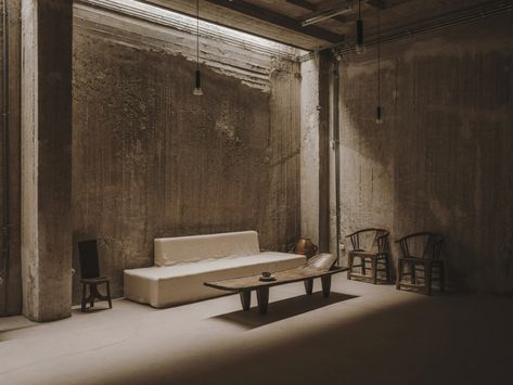 Raw concrete penthouse created inside former Athens warehouse Brutalist Home, Andrew Trotter, Penthouse Kitchen, Brutalist House, Brutalist Interior, Concrete Effect Paint, Moody Interiors, Brutalist Design, Cosy Living Room