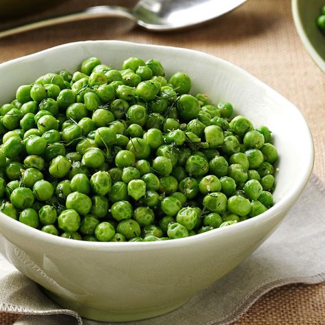 Dill & Chive Peas Butter Peas, Frozen Vegetable Recipes, Dinner For Four, Creamed Peas, Peas Recipe, Farmers Market Recipes, Sunday Recipes, Pea Recipes, Anti Aging Food