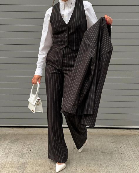 Suits With Vests For Women, White Tailored Vest Outfit, Pant Suits For Women Prom, Pinstripe Vest Women Outfit, Women Suit Vest Outfit, Striped Suit Women, Women Suits Prom Classy, Prom Suits Women, Necktie Outfits For Women