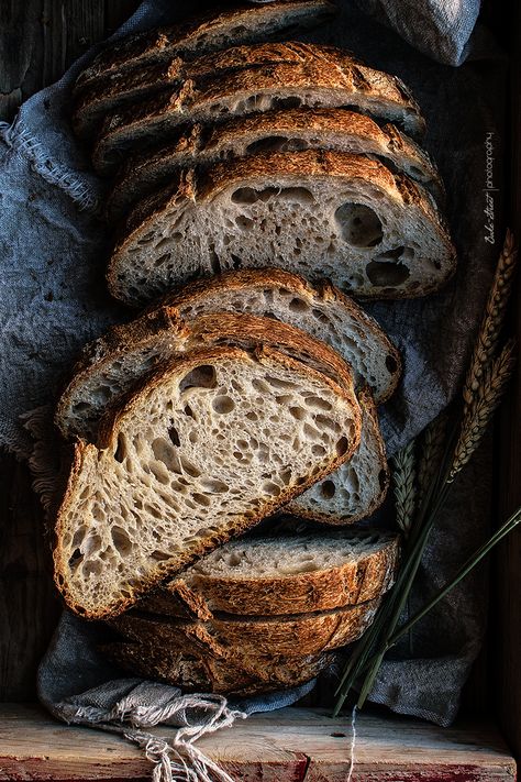 Sourdough Bread Recipes, Homemade Sourdough Bread, Sourdough Bread Recipe, Carlo Scarpa, Food Drink Photography, Our Daily Bread, Pan Bread, Artisan Bread, Daily Bread