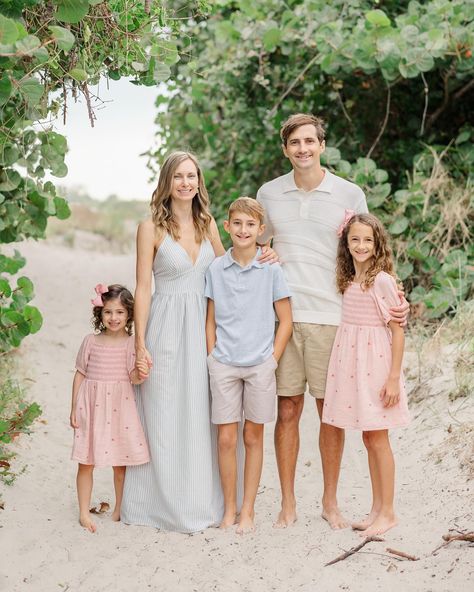 Mom asked, I delivered 🤗 #alyssadoughertyphotography #spacecoastphotographer #jettybeach #orlandofamilyphotographer #brevardphotographer Orlando Family, Family Session, Family Photo, Family Photos, Photo Ideas, Photographer