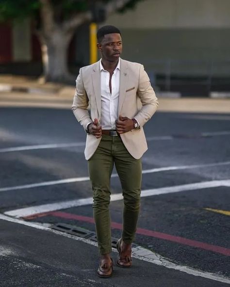 How to Pull Off Business Casual Outfits for Work – Svelte Magazine Loafer Outfit Men, Leather Loafers Outfit, Best Business Casual Outfits, Blazer Outfits Men, Mens Business Casual Outfits, Black Men Fashion Casual, Men Fashion Casual Shirts, Stylish Men Casual, Mens Fashion Smart