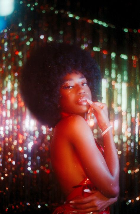 Disco Photoshoot, Ballroom Aesthetic, 70s Photoshoot, Disco Makeup, Disco Aesthetic, Retro Photoshoot, 70s Glam, Glam Aesthetic, 80s Disco