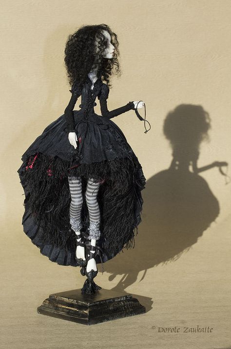 Fools Paradise, فن النسيج, Coraline Doll, Doll Plushies, Fantasy Art Dolls, Gothic Dolls, Magic Eyes, Halloween Doll, Unique Dolls