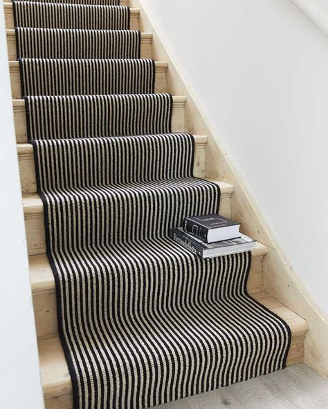 Patterned carpet ideas Striped Stair Carpet, Stairway Runners, Hallway And Stairs Ideas, Stair Carpet Ideas, Stairs And Landing Ideas, Hallway Stairs And Landing, Grey Stair Carpet, Striped Stair Runner, Carpeted Stairs