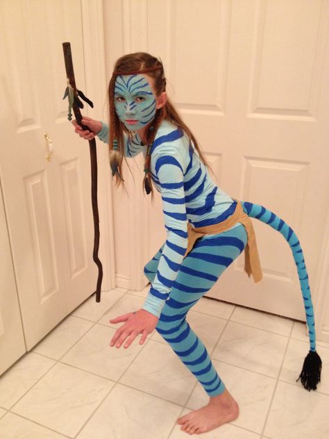 Here's the avatar costume! Avatar The Way Of Water Halloween Costume, Avatar The Way Of Water Costume, Diy Avatar Costume, Avatar Costume Diy, Avatar Halloween Costumes, Avatar Party, Avatar Costume, Diy Girls Costumes, Avatar Halloween