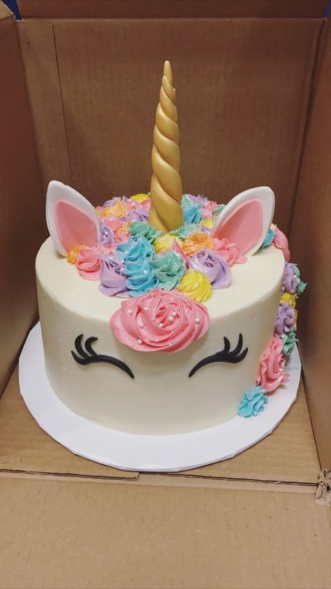 Unicorn Cake Design, Easy Unicorn Cake, Unicorn Birthday Party Cake, Rainbow Unicorn Cake, Unicorn Themed Birthday Party, 4th Birthday Cakes, Unicorn Birthday Cake, Baby Birthday Cakes, Cute Birthday Cakes