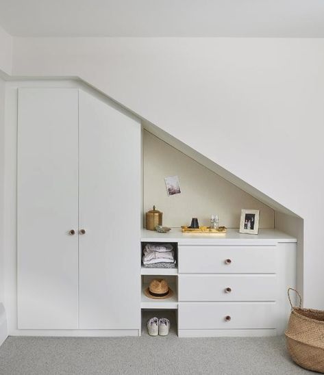 Sloped Ceiling Closet, Slanted Ceiling Bedroom, Attic Bedroom Storage, Attic Bedroom Designs, Attic Closet, Built In Dresser, Wardrobe Door Designs, Build A Closet, Loft Room