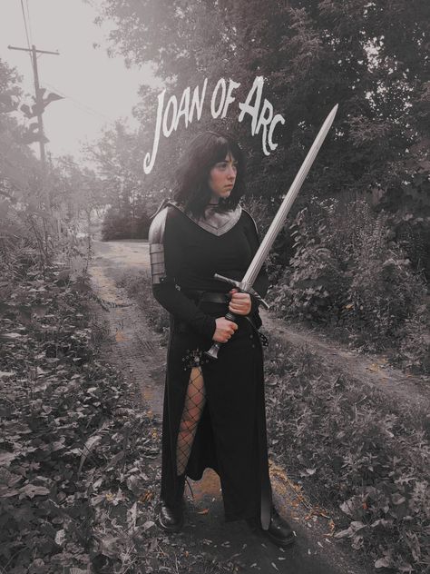 Diy cosplay Joan Of Arc Cosplay, Joan Of Arc Costume Diy, Amazon Armor, Joan Of Arc Costume, Diy Cosplay, Joan Of Arc, Costume Diy, Cosplay Diy, Diy Costumes