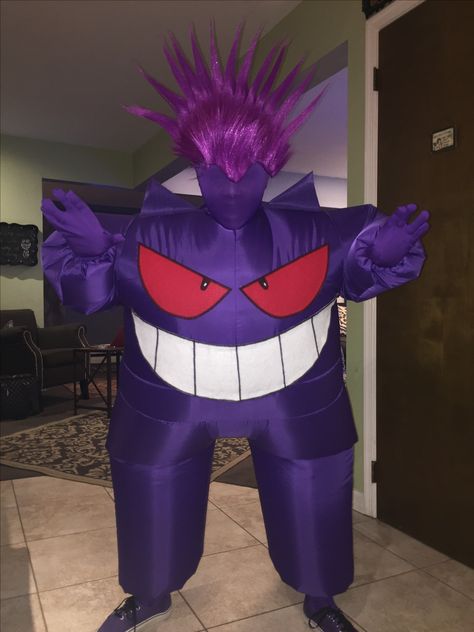 Gengar costume from Pokémon Gengar Makeup, Gengar Outfit, Gengar Costume, Halloween Gengar, Pokémon Costume, Pokemon Halloween Costume, Pokemon Costumes, Team Costumes, Pokemon Halloween