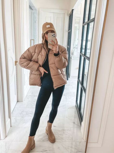 Beige Down Jacket Outfit, Womens Puffer Jacket Outfit, Puffy Jackets Women Outfit, Neutral Puffer Jacket Outfit, Tan Puffy Jacket Outfit, Camel Short Coat Outfit, Brown Leather Puffer Jacket Outfit, Light Brown Puffer Jacket Outfit, Puffer Jacket Outfit Casual