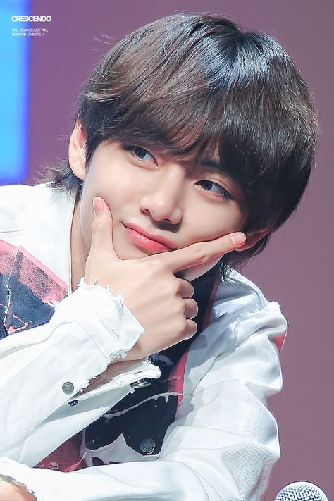 (180602) [HD PICTURES] BTS at Soundwave Fansign Images Terrifiantes, Taehyung Cute, Asian Man, V Bts Wallpaper, V Cute, Kim Taehyung Wallpaper, Daegu, V Taehyung, Bts Jin