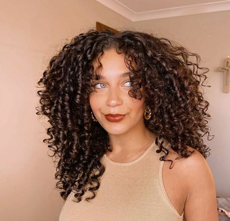 Rezo Cut Curly Hair Long, Zendaya Curls, Rezo Haircut, Round Curly Haircut, 3b Curly Haircut, Curly Hairstyles 3c, Rezo Cut Curly Hair, Curly Hair 3c, Jayme Jo