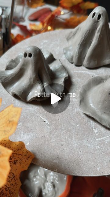 Denise | pottery | handbuild on Instagram: "Potter with me 👻👻 - Cute little Ghosts   With this, I am officially welcoming autumn and Halloween to my channel. I’m really excited!😍👻🍁  And of course you can do this with air dry clay as well ☺️🙌🏼" Air Dry Clay Ghost, Ghost Pottery, Autumn And Halloween, Dry Clay, Polymer Clay Crafts, Air Dry Clay, Clay Crafts, Art Classes, Of Course