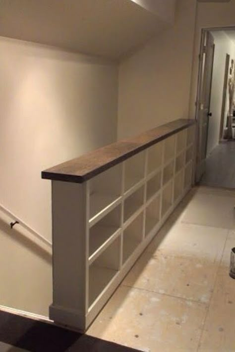 Diy Stair Railing, تحت الدرج, Modern Laundry, Stairs Makeover, Concrete Stairs, Basement Stairs, Attic Renovation, Attic Remodel, Diy Stairs