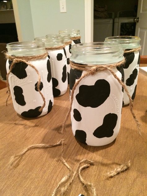 Cow Party Activities, Sweet 16 Party Ideas Cow Print, Cow Print Themed Birthday Party, Cow Themed Bridal Party, Cow Goodie Bags, Purple And Cow Print Birthday, Cow Mason Jar Centerpieces, Sweet 16 Party Ideas Themes Country, Cow Theme Party Decoration