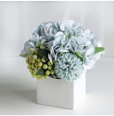 Flower Arrangements For Home, Hydrangea Flower Arrangements, Fake Flower Arrangements, Hydrangea Arrangements, Hydrangea Colors, Faux Hydrangea, Silk Hydrangeas, Faux Flower Arrangements, Artificial Hydrangeas